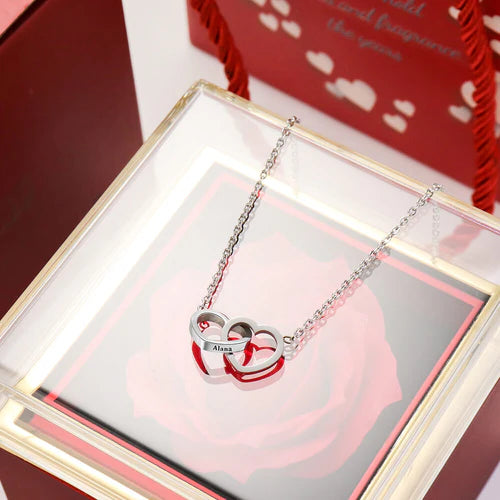 Colar Lovers Personalizável Dois Corações + Caixa Rosa Eterna de Brinde