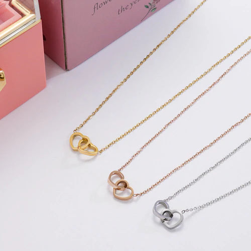 Colar Lovers Personalizável Dois Corações + Caixa Rosa Eterna de Brinde